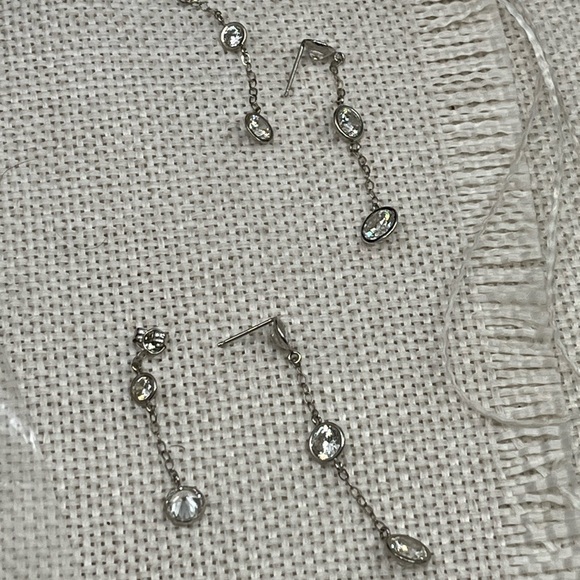 Vintage 14k White Gold Diamonique Dangle Earrings - 2.9g, 1.75” - Picture 15 of 17